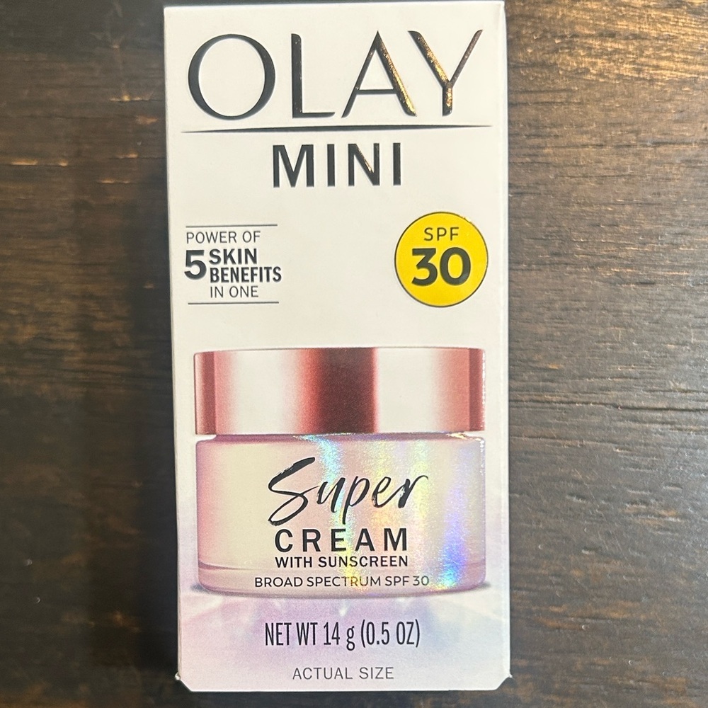 OLAY Mini Super Cream with SPF 30 - White and Pink